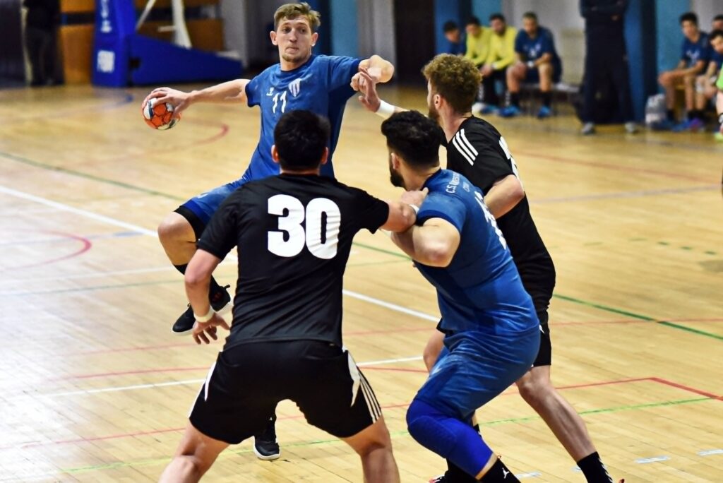 Handbal (m) / Universitatea Craiova n-a prea avut şanse în duelul cu Reşiţa