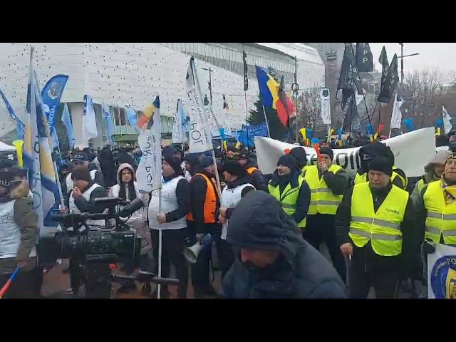 Craiova: Protest de amploare al poliţiştilor și poliţiştilor de penitenciare