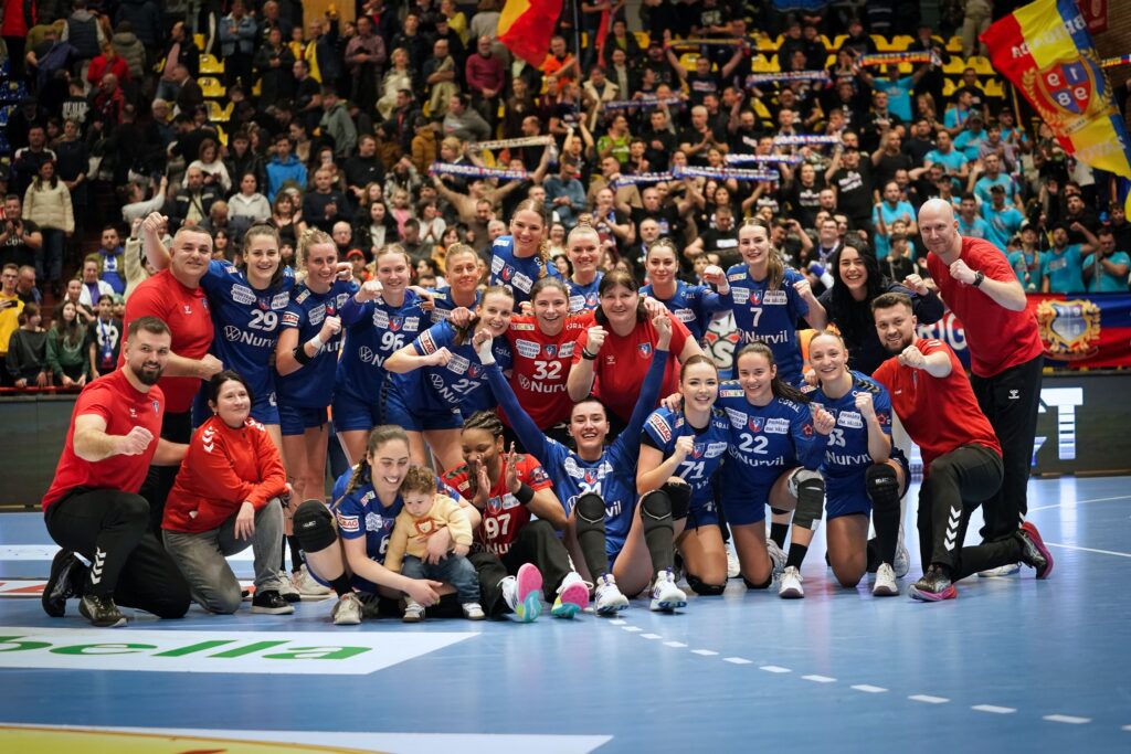 Handbal (f) / SCM Vâlcea defilează în Cupa EHF! Calificare impresionantă în sferturi