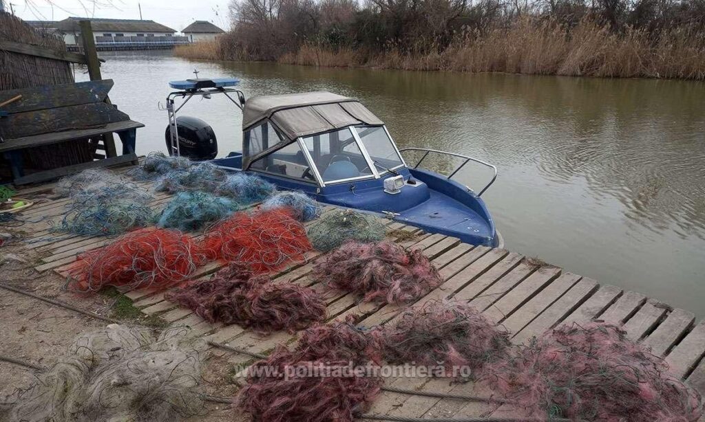 730 metri de plase cu o captură de 177 kilograme de pește, descoperite în lacul Sinoe