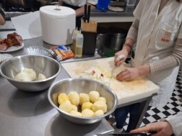 Premierea elevilor implicați în proiectul „Craiova - capitală gastronomică est-europeană"