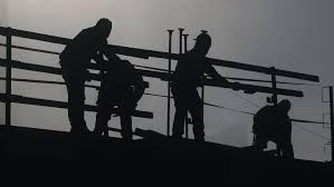 Gorj: Firmă de construcții din Rovinari, amendată pentru muncă „la negru”