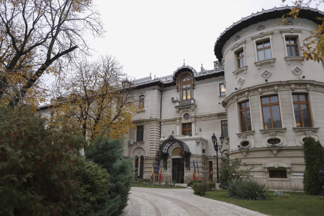 Porți deschise la Palatul Cotroceni, în weekend