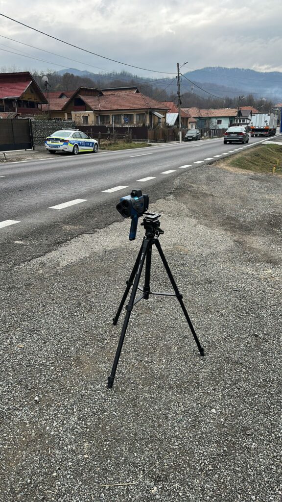 Polițiștii acționează cu sistemul radar E-Sigur în județul Vâlcea