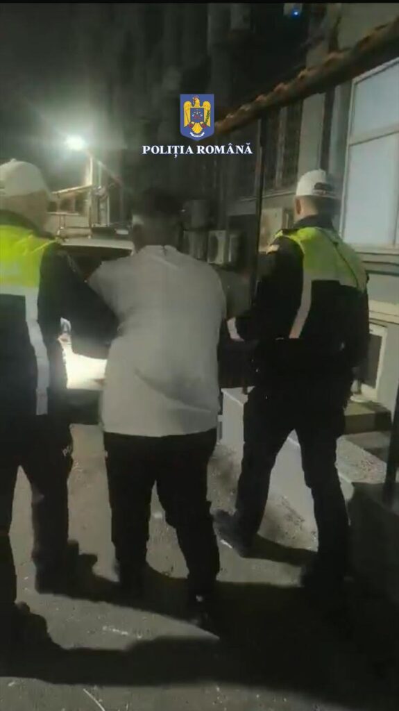 Un bărbat cu permisul suspendat, urmărit în trafic în județele Argeș și Vâlcea