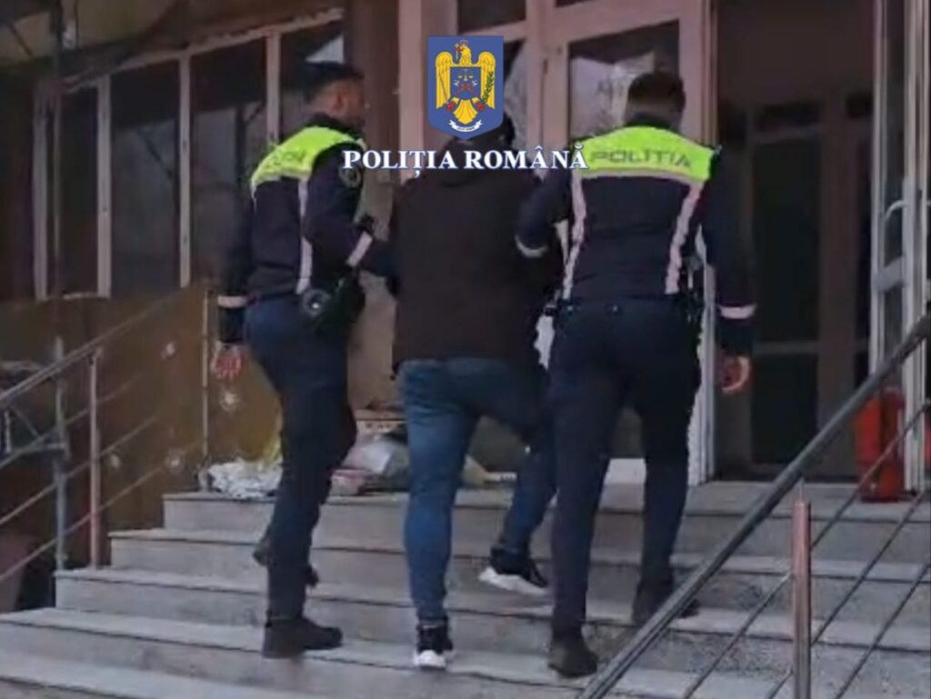 Olt: Tânăr reținut după ce a tâlhărit un bărbat de 80 de ani