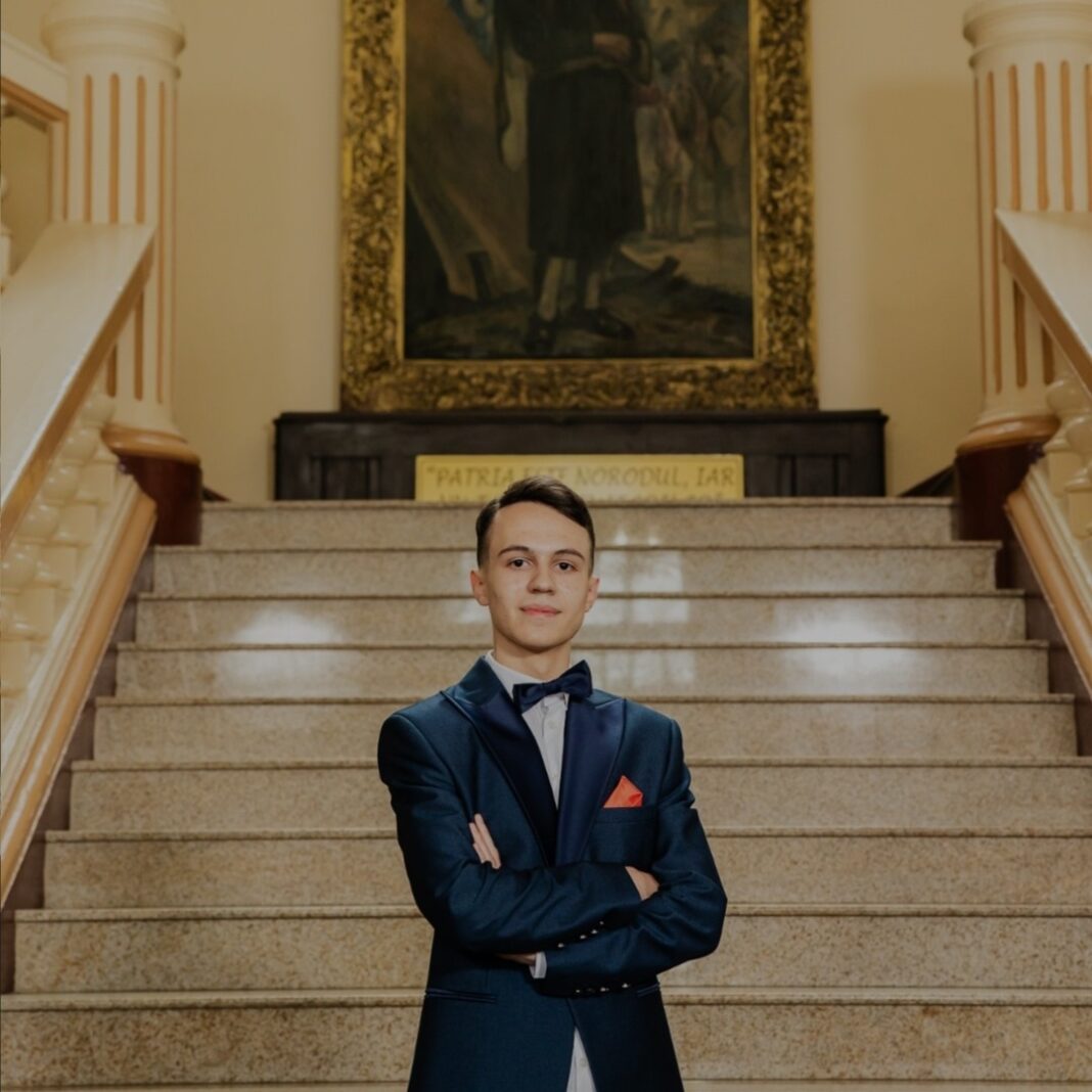 Elevul gorjean David Sbora, medalie de argint la Olimpiada Națională de Informatică