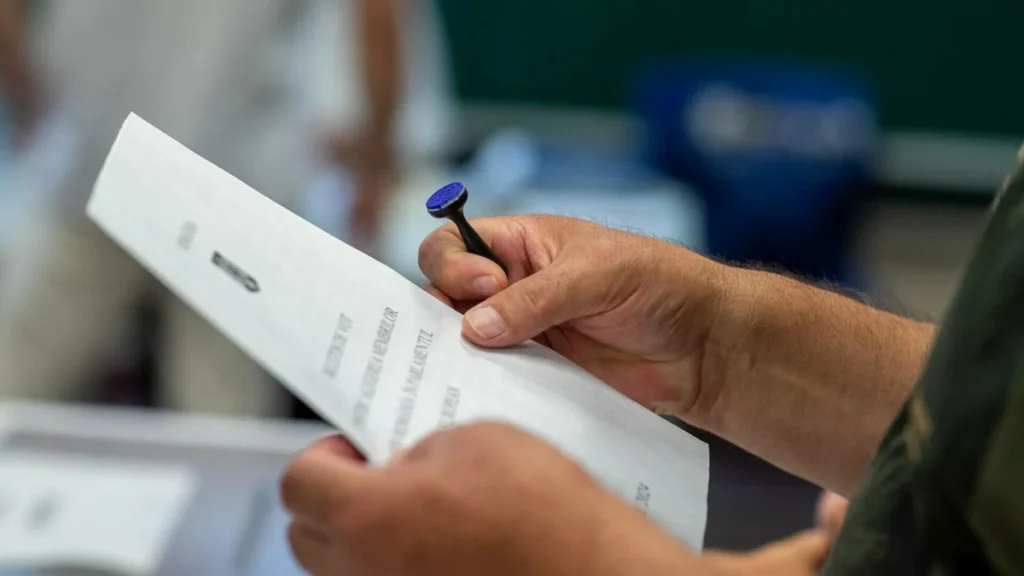 BEC stabilește, prin tragere la sorţi, ordinea candidaţilor pe buletinele de vot