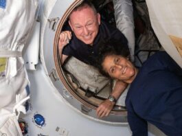 Astronauţii americani Butch Wilmore și Suni Williams pe o navă SpaceX Crew Dragon