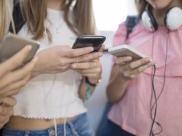 Telefoanele mobile vor fi interzise în şcolile din Austria