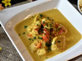 Pui cu sos de lămâie și ierburi aromate