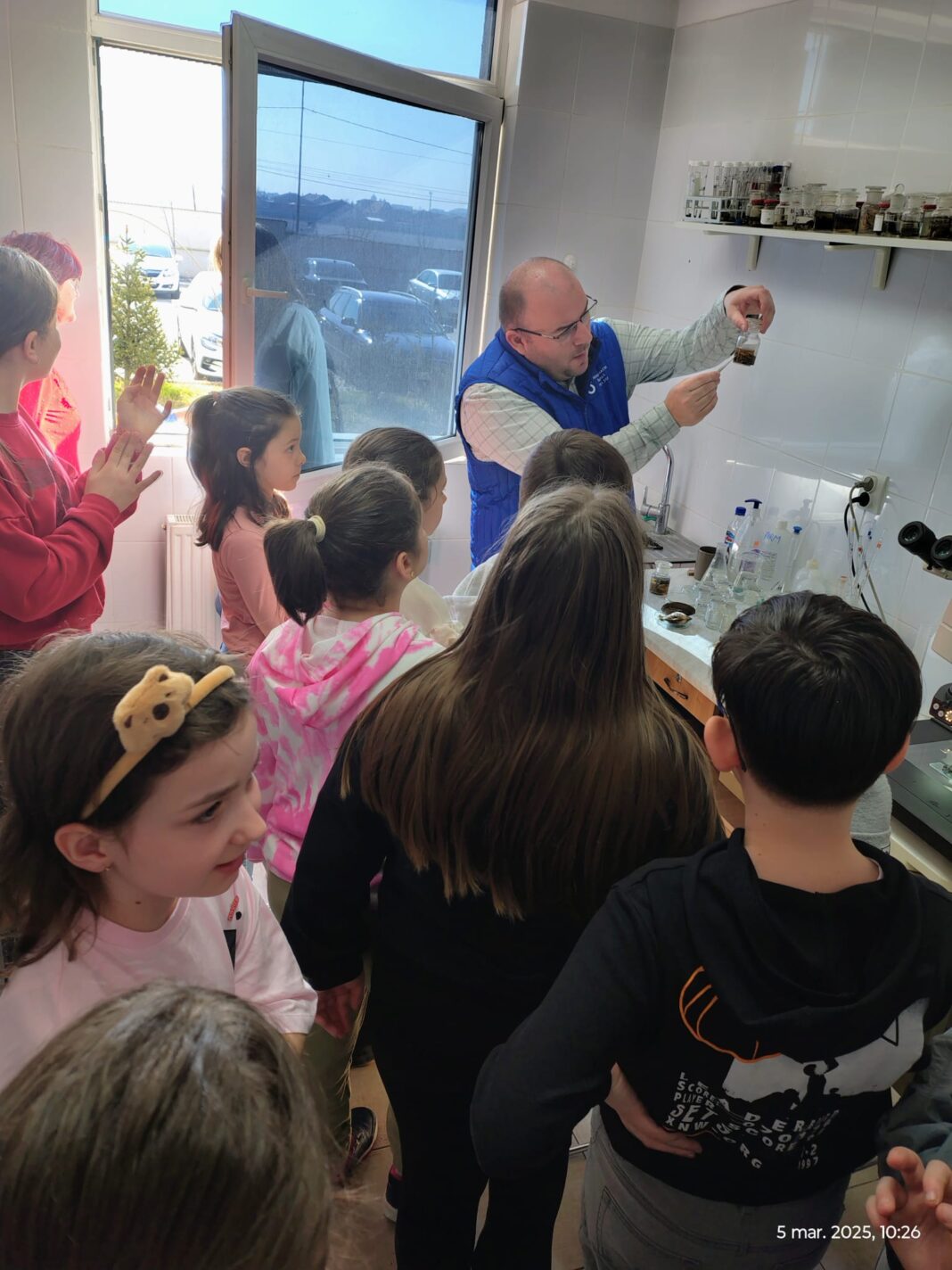 Laboratorul de Calitate a Apei și-a deschis porțile pentru elevii craioveni