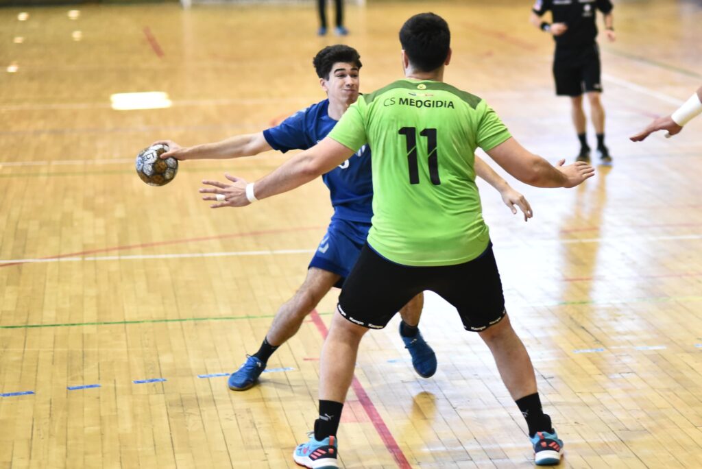 Handbal (m) / „U“ Craiova n-a obţinut nimic din disputa cu Medgidia
