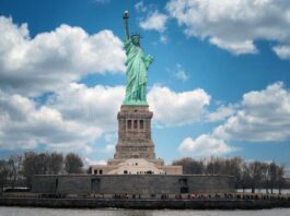 Un politician francez cere înapoi Statuia Libertății oferită de Franța ca semn de prietenie Americii