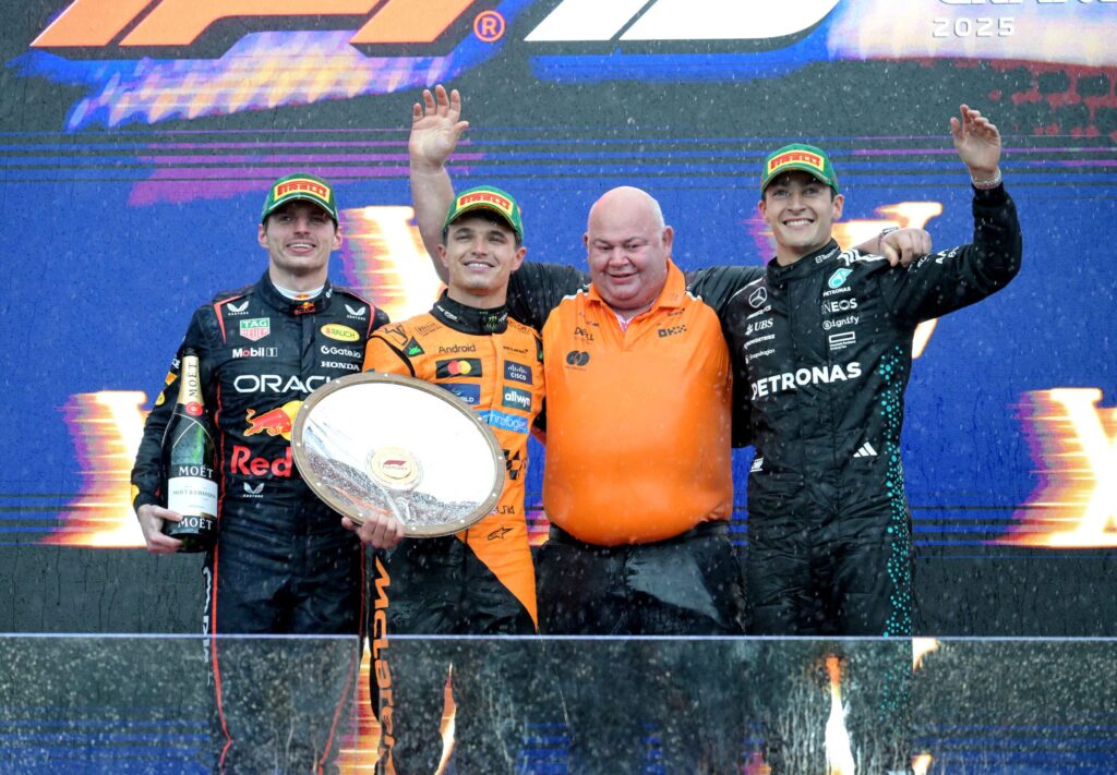 Ploaie torențială, șase piloți out și spectacol pe traseu! Lando Norris, campion în Australia