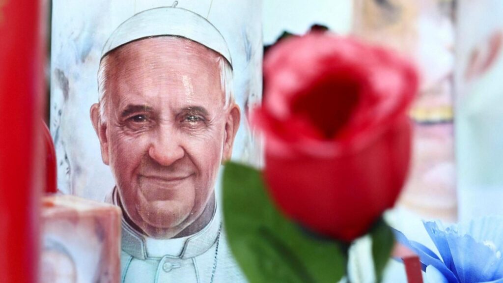 (VIDEO) „Alertă” după ce Papa Francisc a avut două episoade de insuficiență respiratorie
