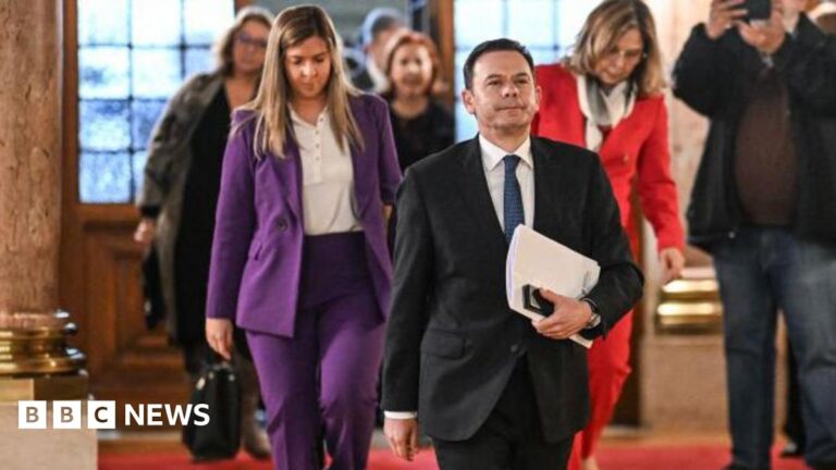 Se profilează alegeri în Portugalia. Premierul Montenegro pierde votul de încredere