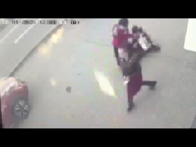 Femeie acuzată că a jefuit o bătrână de 80 de ani, la judecată