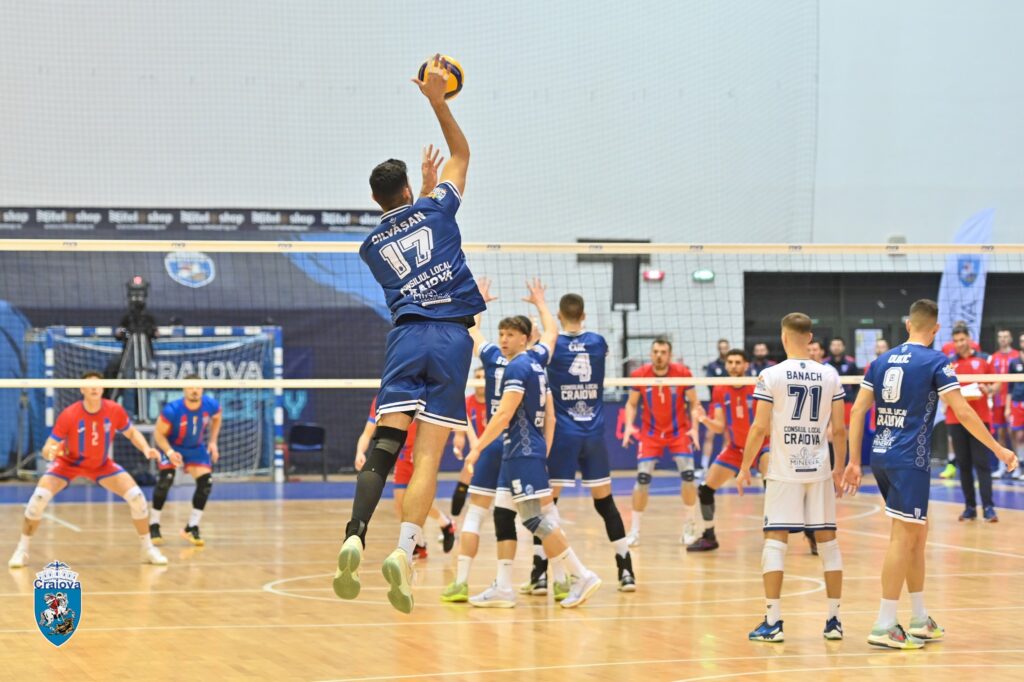 Volei (m) / SCMU Craiova nu renunţă la finală! Duel tare cu Corona Braşov