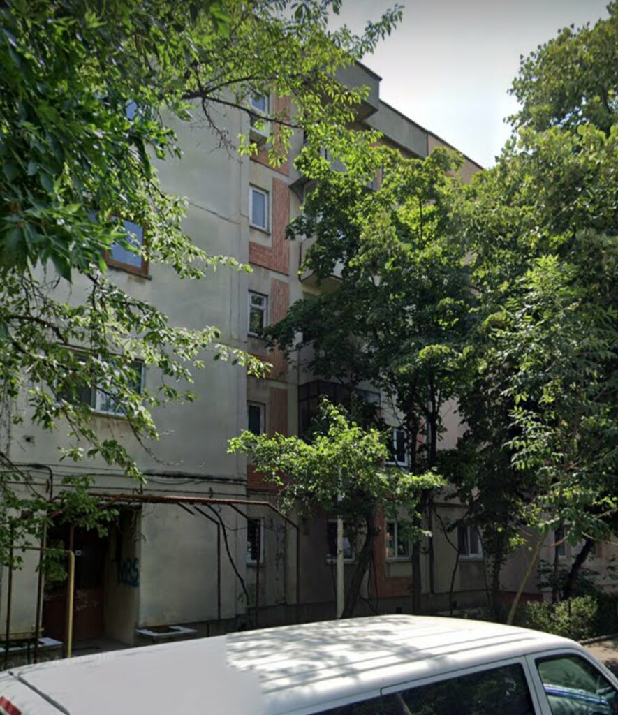 Când se pune schela pe blocurile reabilitate prin PNRR? Primul proiect, GREEN1, are autorizaţie de construire şi diriginte de şantier