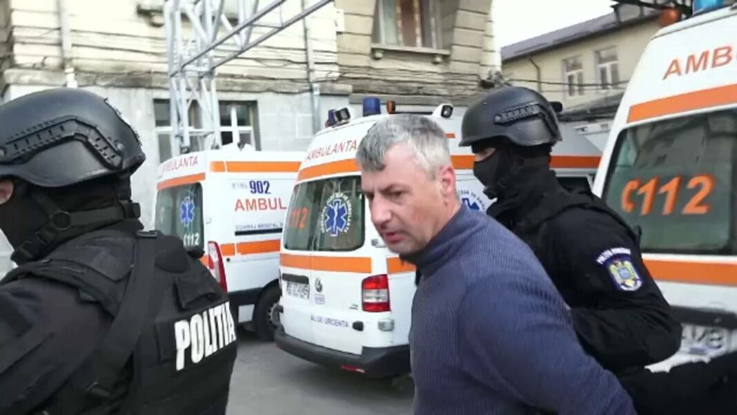 Femeia care a fost lovită cu ciocanul și incendiată, apoi, de către fostul soț a murit