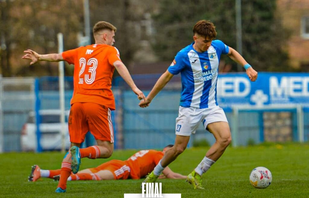 Liga 2 / FCU a pierdut meciul de la Hunedoara şi a coborât în clasament