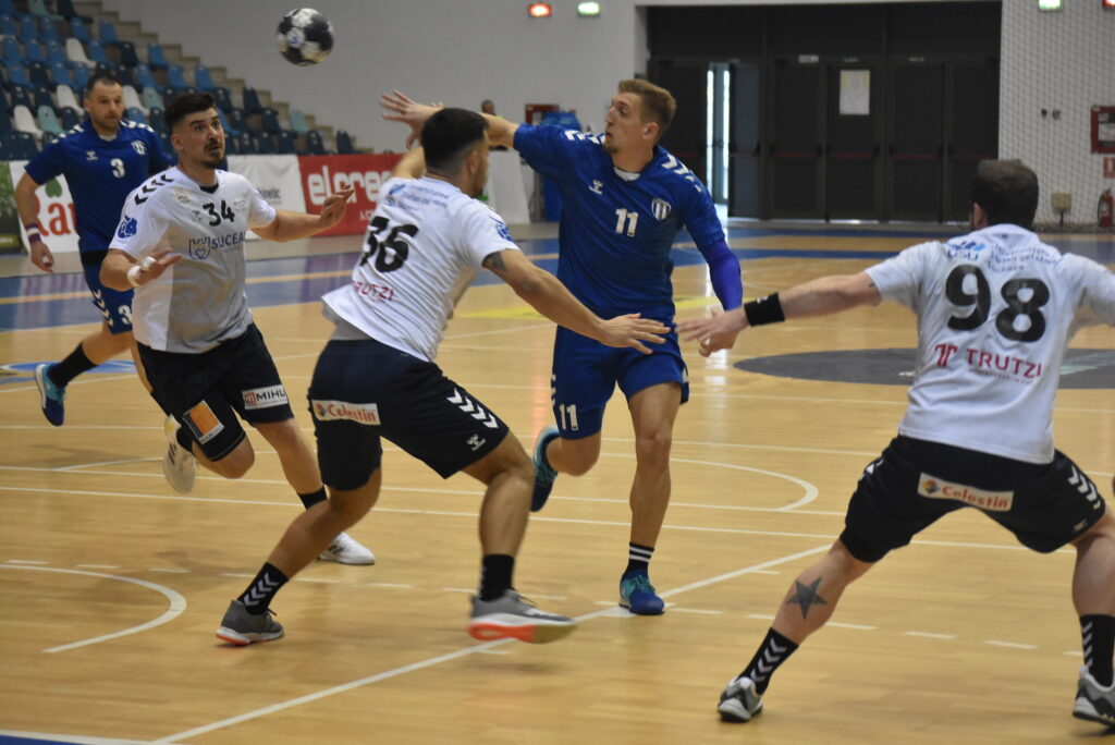 Handbal (m) / A 10-a înfrângere în play-off! U Craiova, fără şanse în faţa Sighişoarei