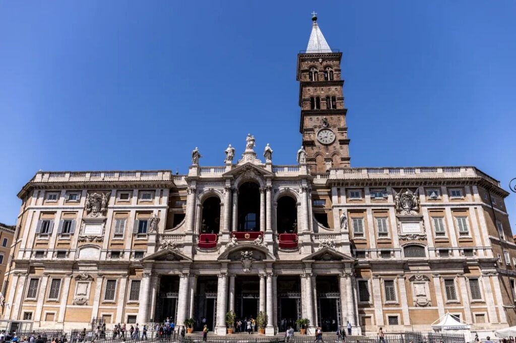 Mormântul Papei Francisc din bazilica Santa Maria Maggiore, deschis publicului