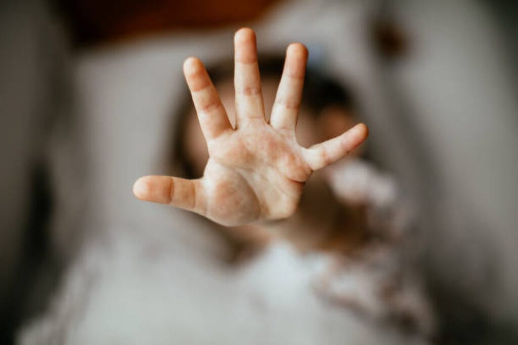 Creştere alarmantă a cazurilor de abuz sexual împotriva minorilor în online