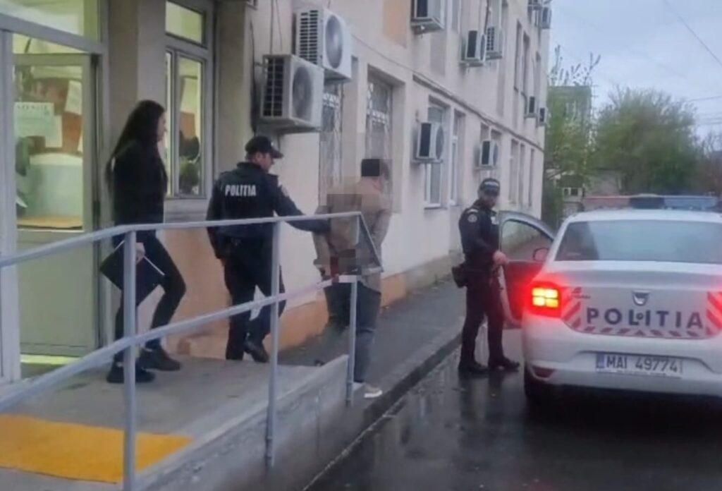 (VIDEO) Craiova: Reținut după ce a furat echipamente și utilaje dintr-un service auto