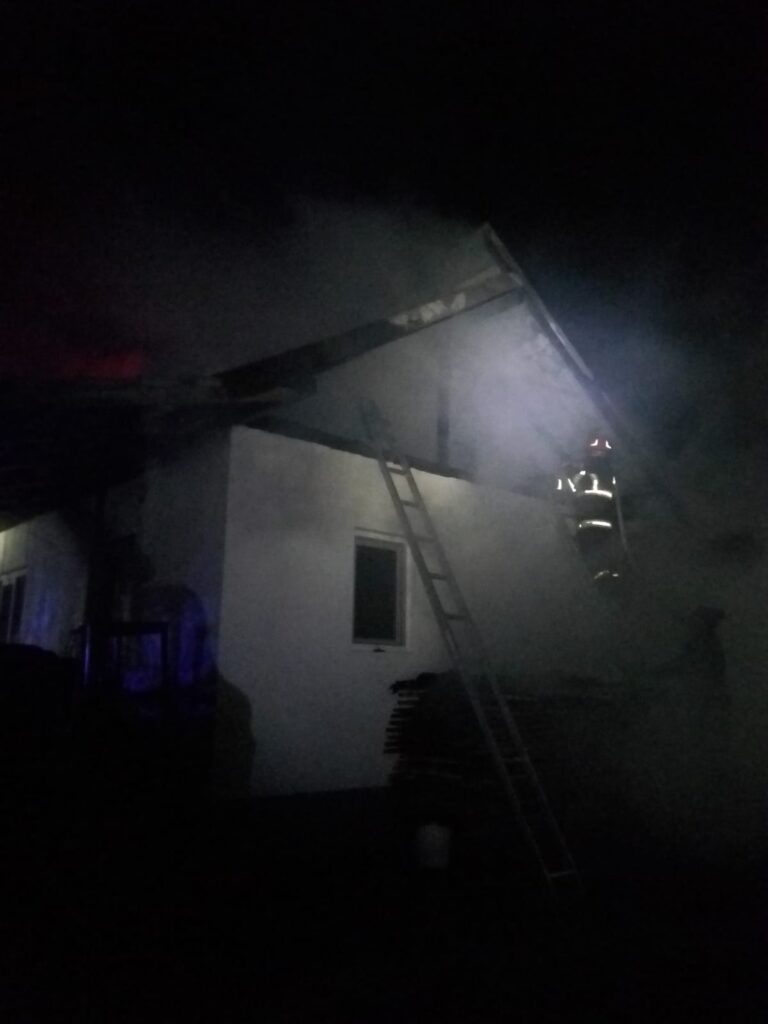 Vâlcea: Incendiu într-o gospodărie din Slătioara