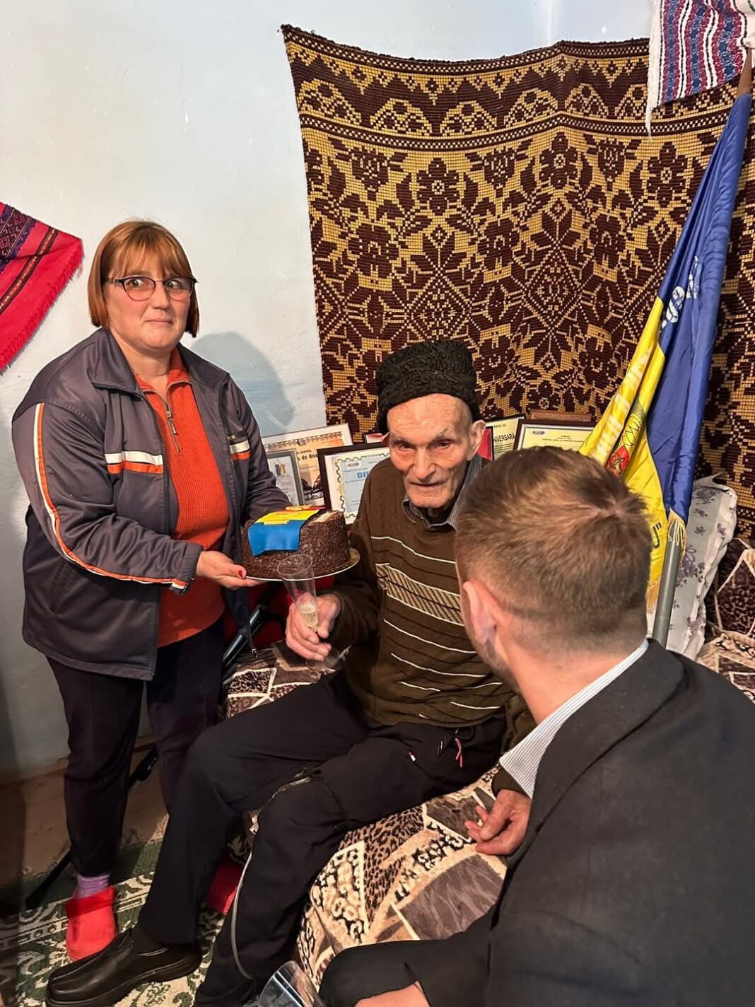 Veteran de război din Gorj, sărbătorit la 104 ani