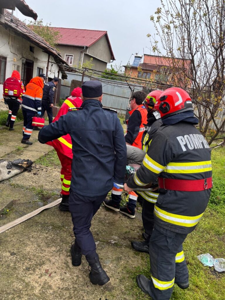 Incendiu la o casă din Drobeta Turnu Severin