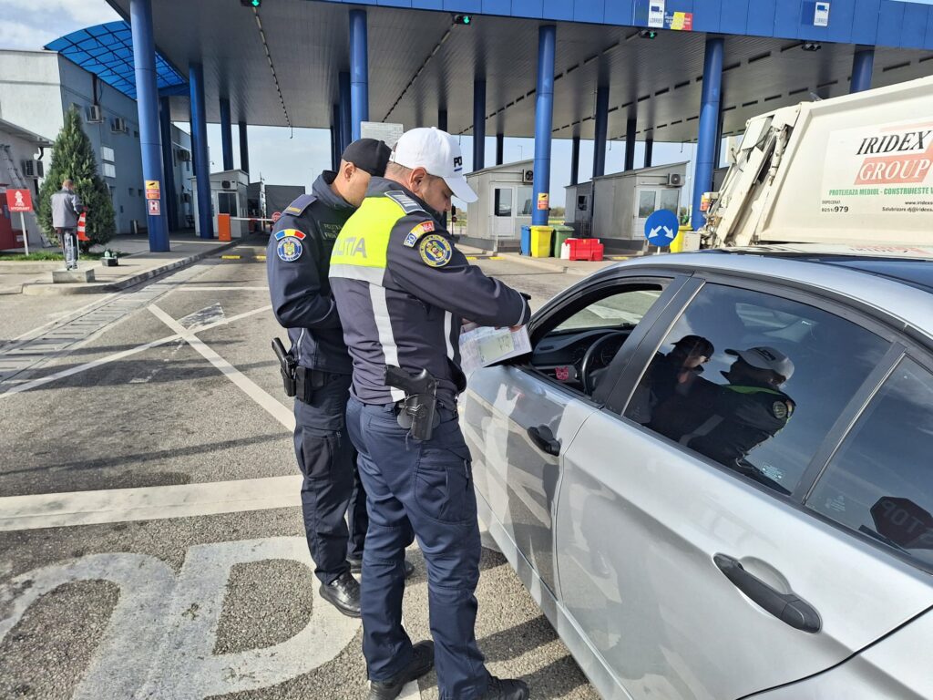 (VIDEO) Acțiuni preventive ale polițiștilor în Vama Calafat