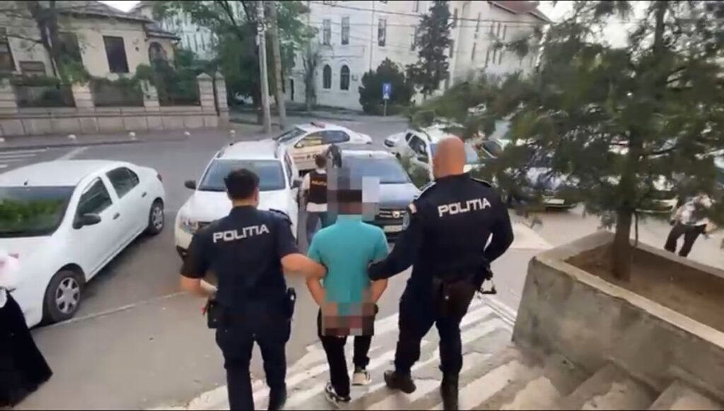 (VIDEO) Tânăr din Craiova, reținut pentru violare de domiciliu