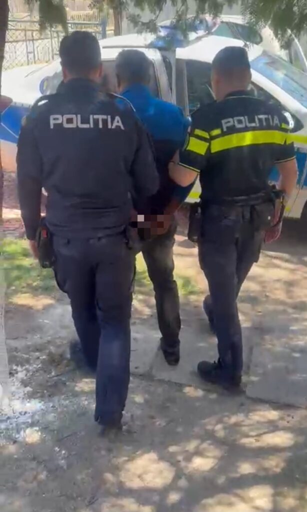 (VIDEO) Doljean reținut pentru furt calificat