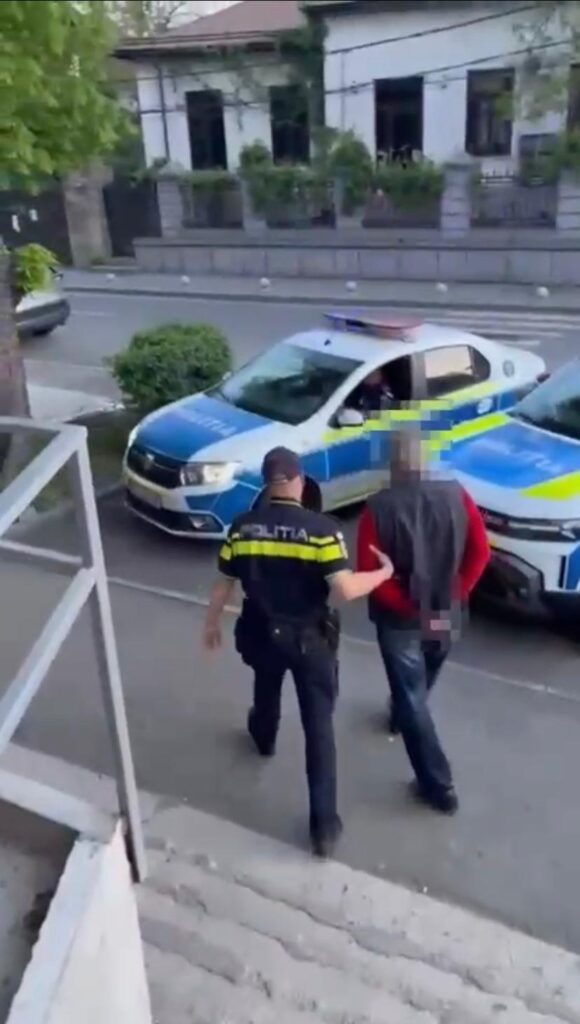 Craiovean reținut pentru agresiune sexuală după ce a pipăit o tânără pe stradă