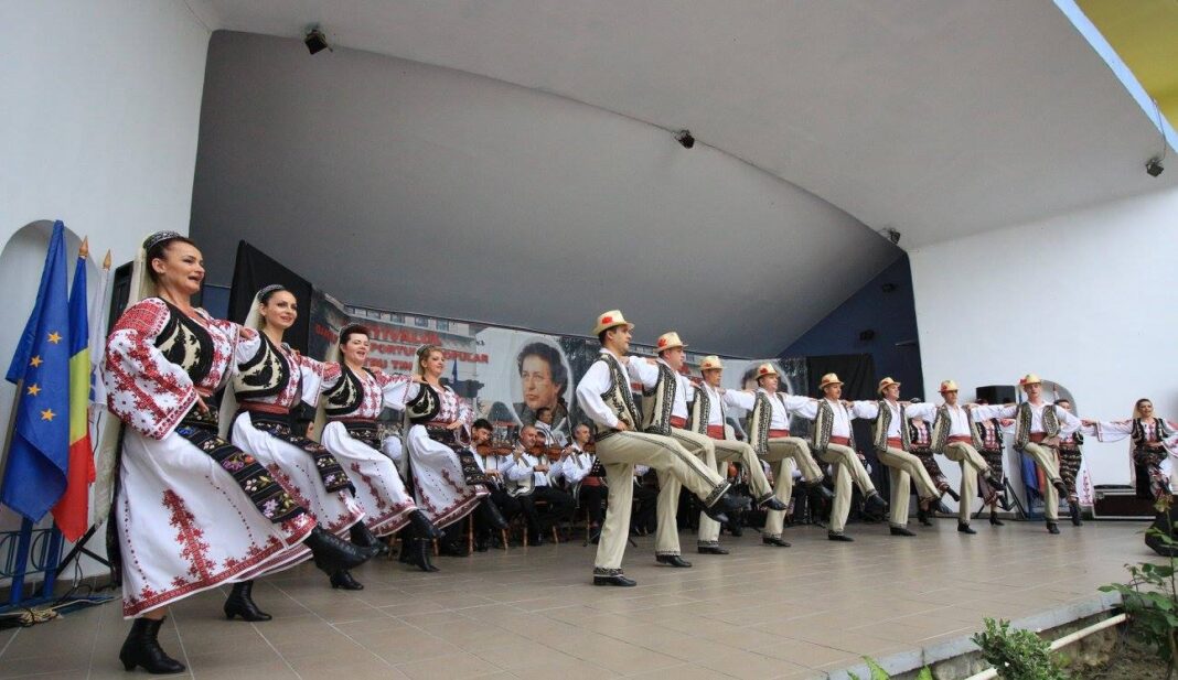 Ansamblul Artistic „Doina Gorjului” e în subordinea Consiliului Județean