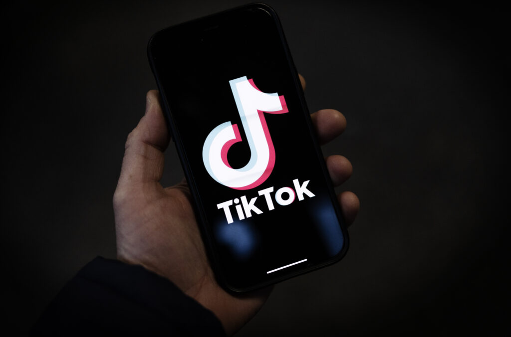Amendă pentru TikTok: 530 de milioane de euro pentru că a transferat datele europenilor în China