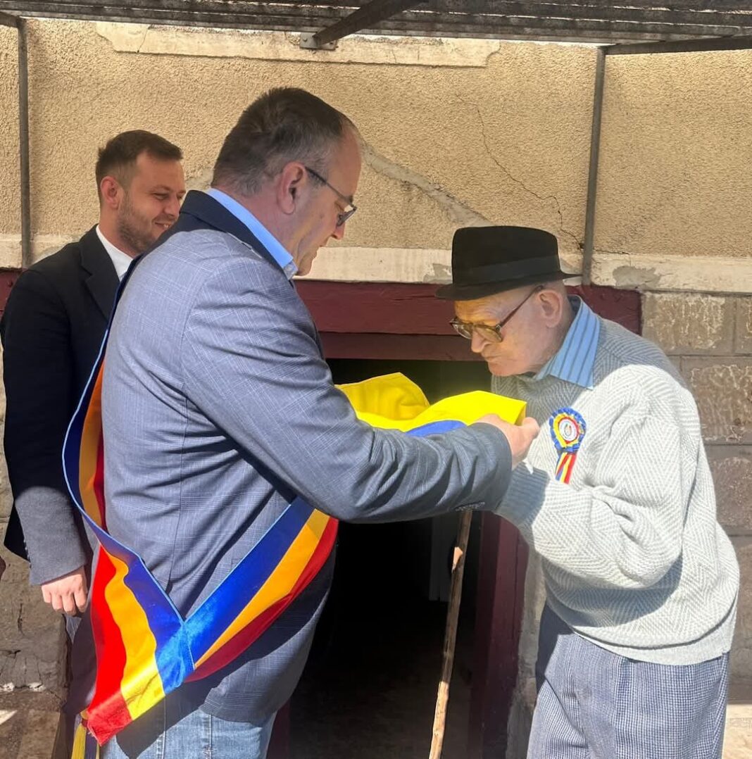 Şase veterani din Gorj, omagiaţi de Ziua Veteranilor de Război