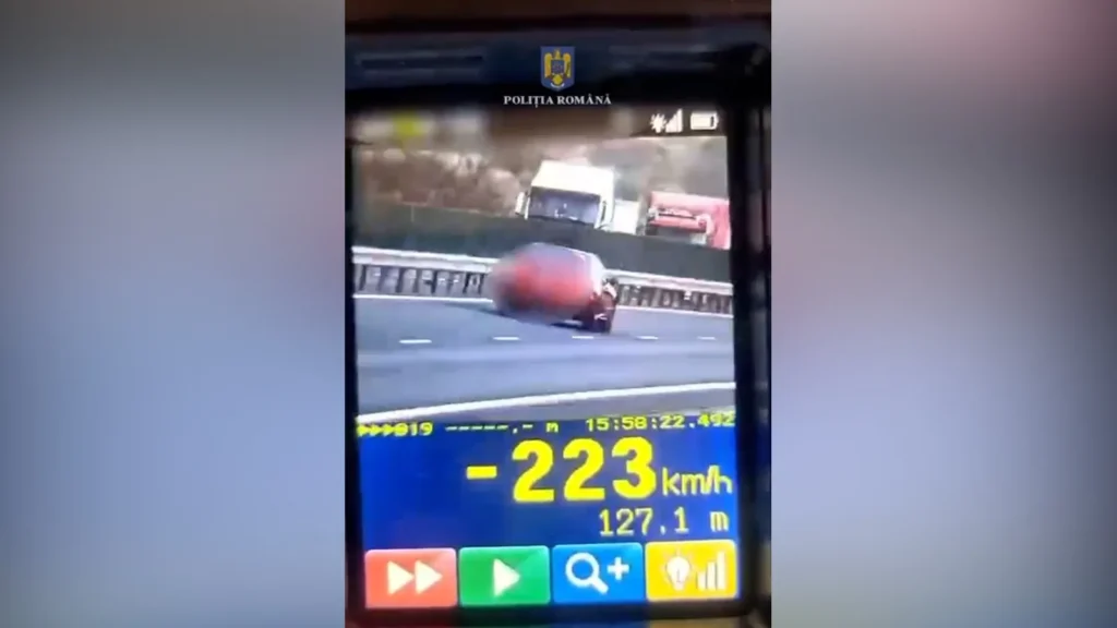 Un şofer prins cu 223 km/h, pe A1, a rămas fără permis de conducere pentru patru luni
