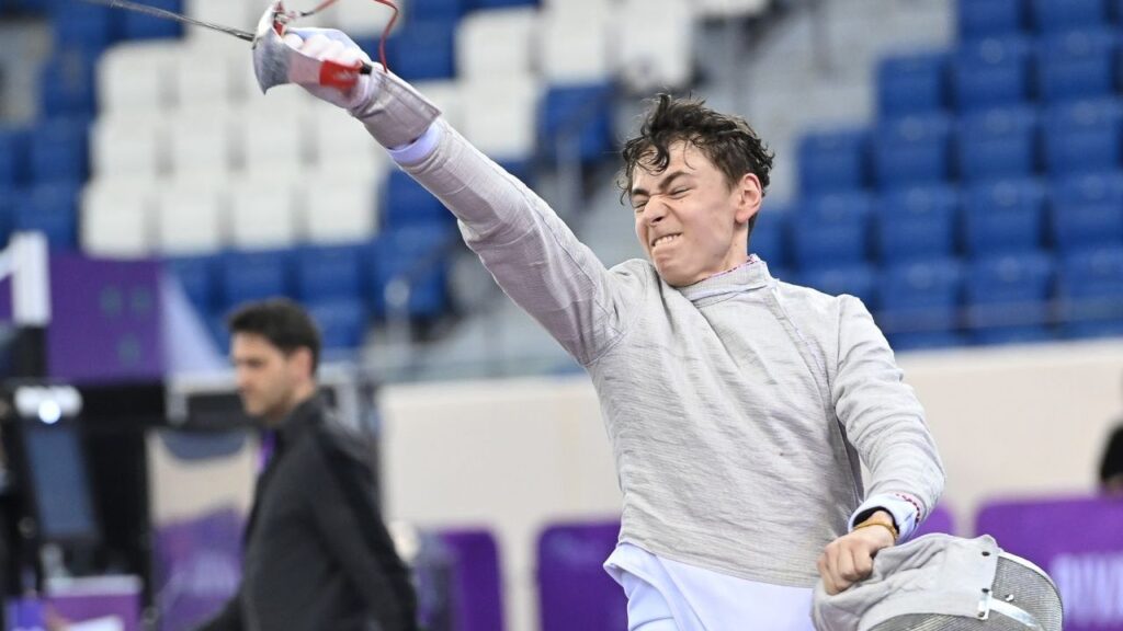Scrimă / Vlad Covaliu, mândria României! A devenit vicecampion mondial la juniori şi cadeţi