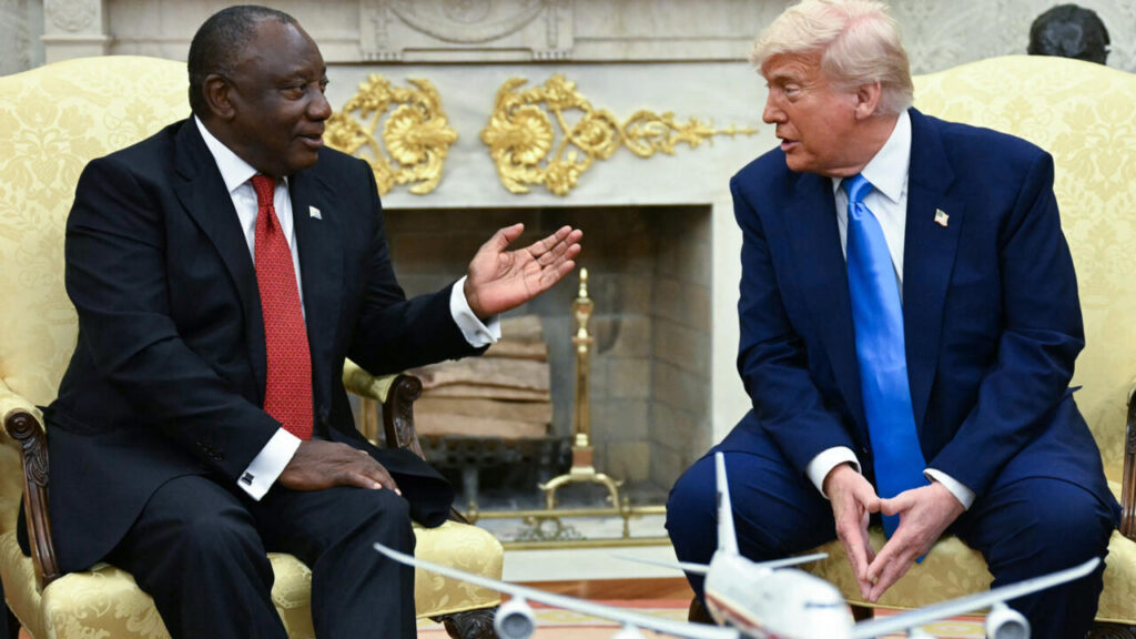 (VIDEO) Trump îl confruntă pe Ramaphosa la Casa Albă cu acuzații controversate de „genocid alb” în Africa de Sud