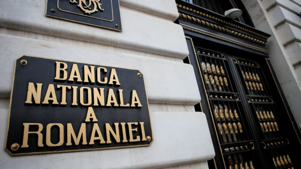 Luni, leul s-a depreciat în raport cu principalele valute