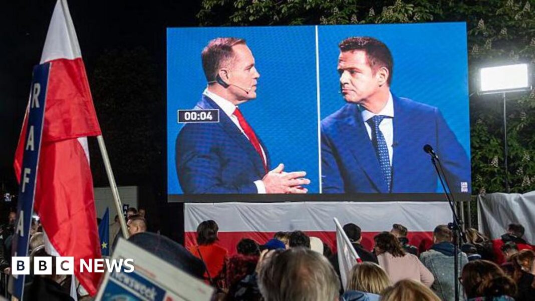 Printre cei 13 candidați sunt: Rafal Trzaskowski (dreapta) și Karol Nawrocki