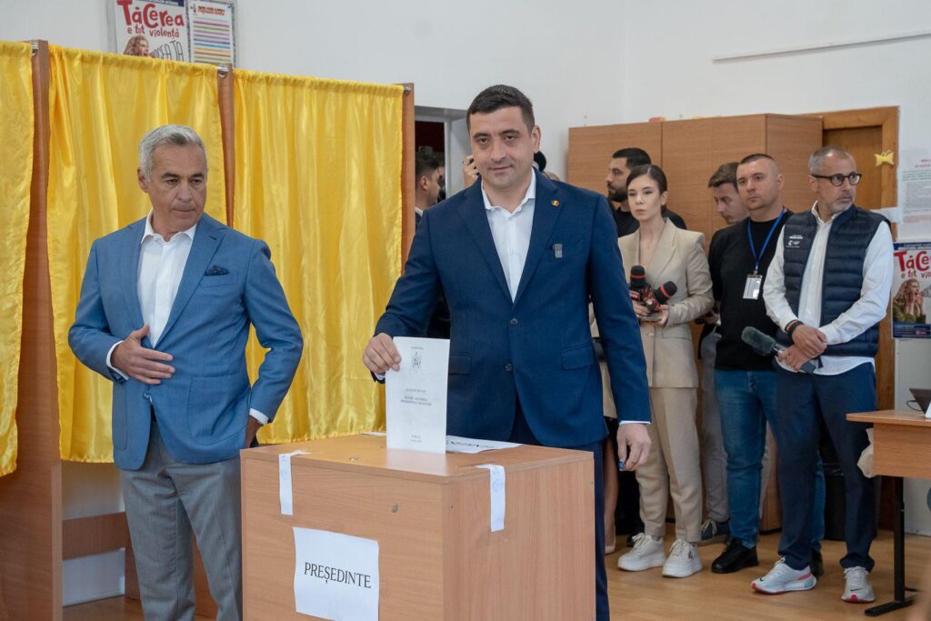 Alegeri prezidențiale 2025: George Simion și Nicușor Dan intră în turul doi 