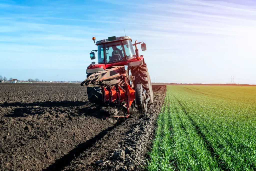 Producătorii agricoli se pot înscrie în Programul „Rabla pentru tractoare”