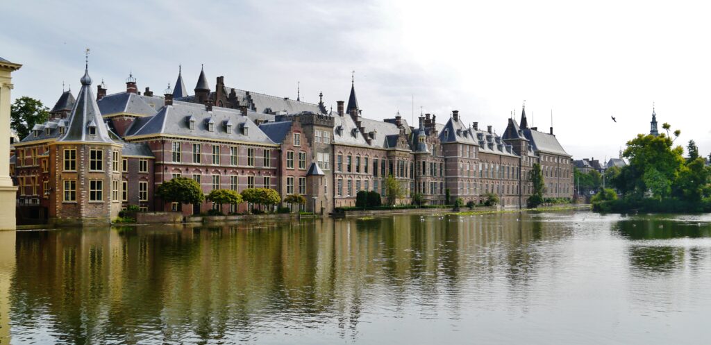 Binnenhof (Parlamentul olandez), Haga (Den Haag), Țările de Jos