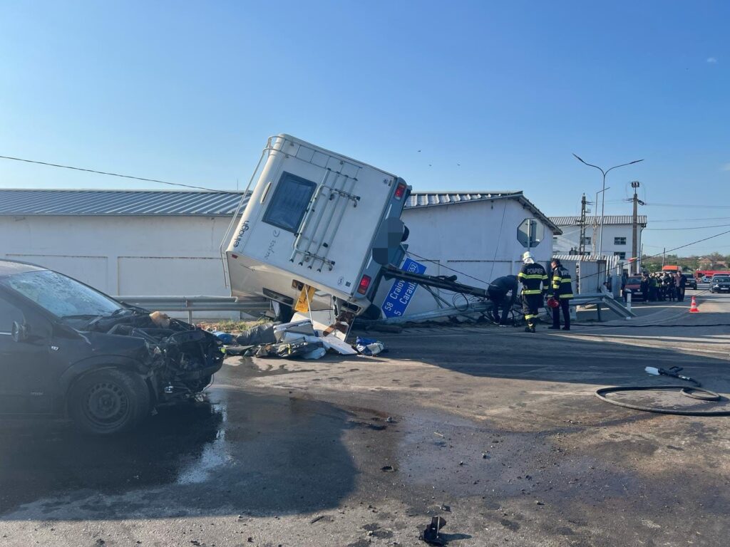Accident în Dolj. Doi bărbați au ajuns la spital
