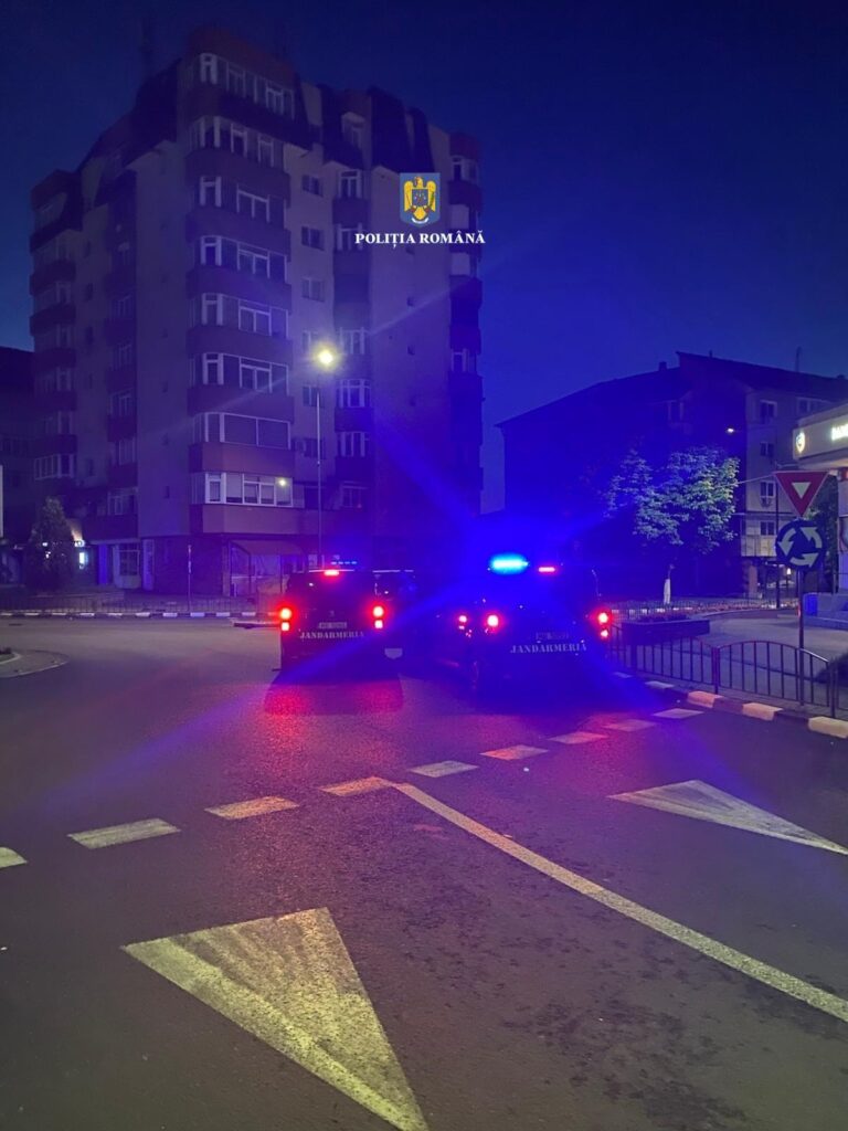 Vâlcea: 6 persoane, reținute în urma perchezițiilor de ieri